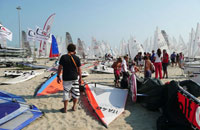 Campi vela windsrurf kitesurf per ragazzi dai 6 ai 13 anni con istruttore FIV